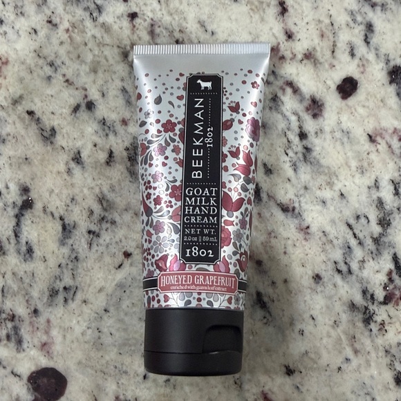 Beekman 1802 Hand Cream - Honeyed Grapefruit - Picture 3 of 4
